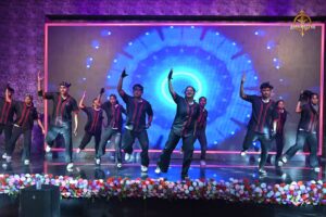 Group of student participants dancing on Bollywood music at Brahmastra, India’s best college festival event.
