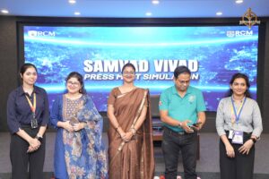 Faculty with student participants during Samvad Vivaad at Brahmastra, India’s best college festival at RCM.