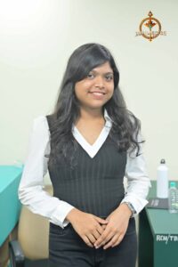 Smiling participant at Vishwa Tark Vitark during Brahmastra, India’s best college festival at RCM.
