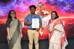 Certificate distribution ceremony honoring participants of Chakravyuh – NITI-TANTRA Management & Tech Quiz at RCM.