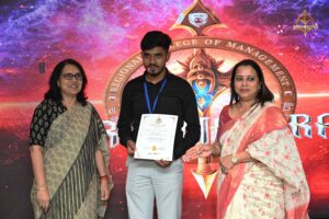 Certificate distribution to participants of the NITI-TANTRA buzzer-based quiz during Chakravyuh event.