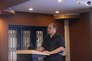 Dean of Academics giving a keynote speech at student workshop