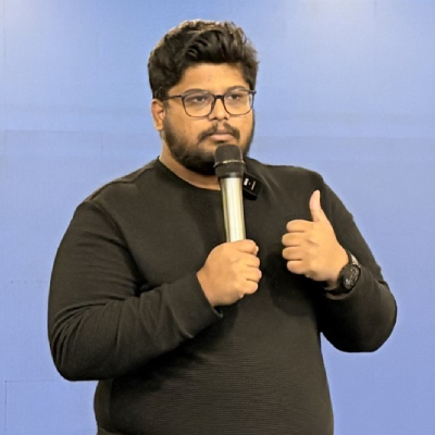 Sovit Acharya speaking at Build with AI Workshop in Bhubaneswar